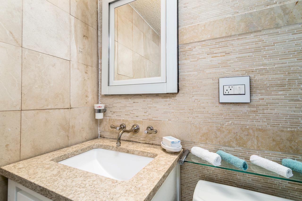 Two Bedroom Two Bath Apartment 2 Block To Beach Маямі-Біч Екстер'єр фото
